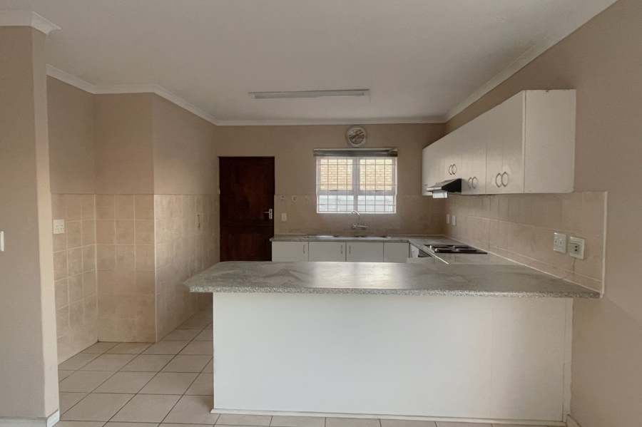 3 Bedroom Property for Sale in Windsor Park Estate Western Cape